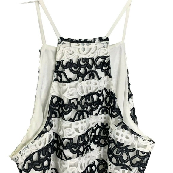 Francesca's Women's Dress Black White Halter Neck Floral Eyelet Size S NWT $54 - Picture 4 of 12